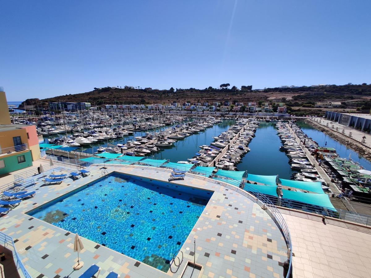 Marina Views Apartment *